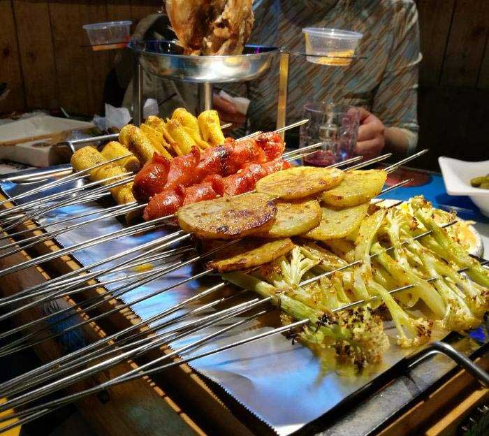 岳阳楼音乐烧烤吧